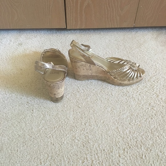 Sandals - Picture 4 of 6